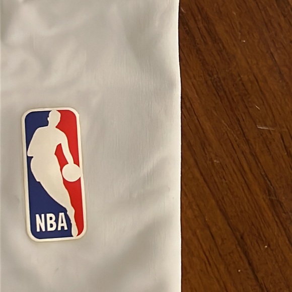 NBA Basketball Shooting Sleeve new Adult White Compression Arm Band - Picture 4 of 8